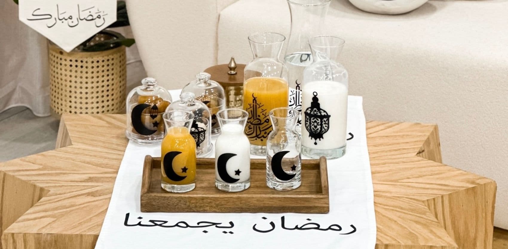 زجاجات  و حاملات تمور